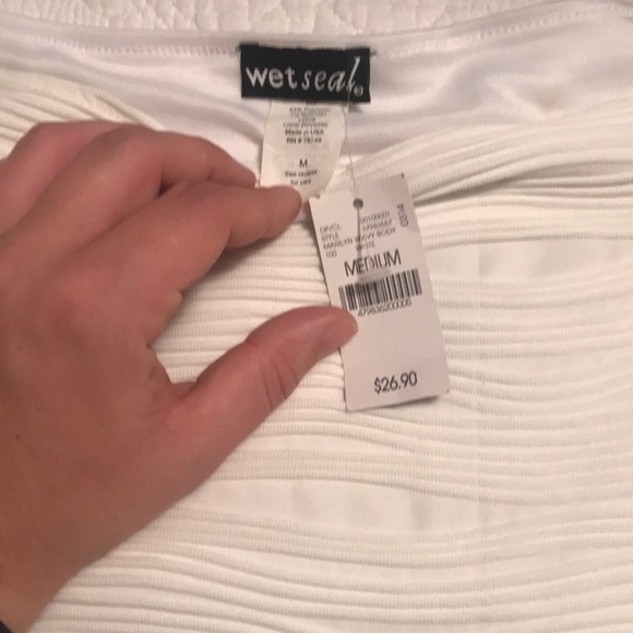 Little white dress - Picture 2 of 2